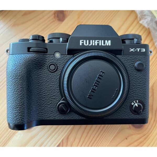 富士フィルム FUJIFILM X-T3　[中古]