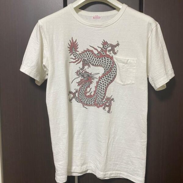 アットラスト BUTCHER PRODUCTS ドラゴンティーシャツ Tシャツ