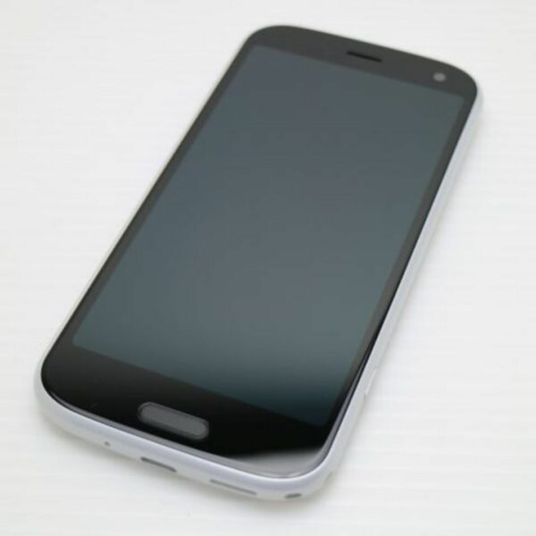 新品同様 F-52B らくらくスマートフォン ホワイト M777